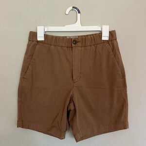 Everlane pull on performance chino shorts.